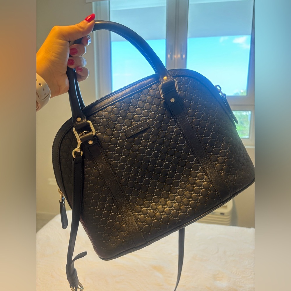 Gucci Elegant Tote Black Handbag - Picture 3 of 9